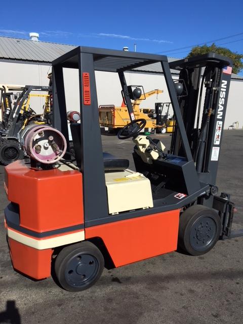 Electric forklift unit